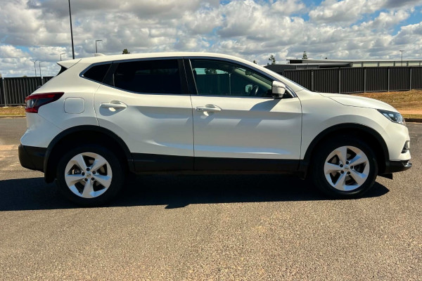 2019 Nissan QASHQAI J11 Series 2 ST+ SUV Image 2