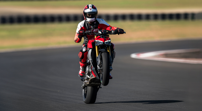 New Ducati Streetfighter V2, V2 S Image