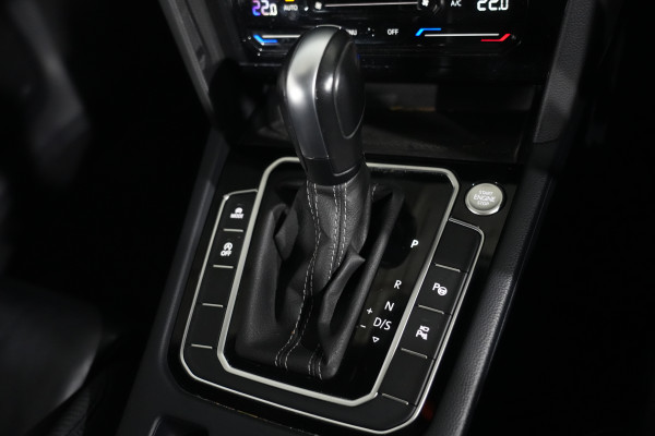 2023 Volkswagen Passat 206TSI R-Line SUV Image 17