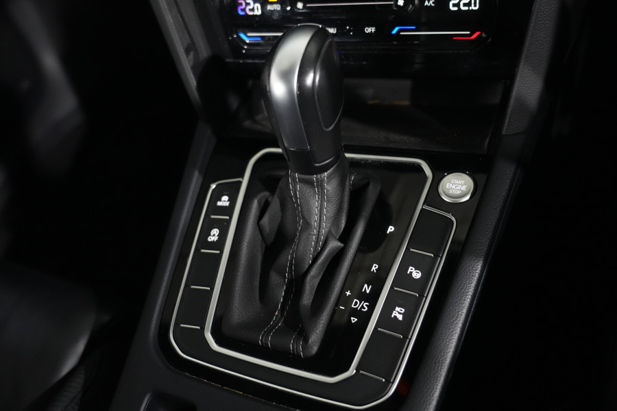2023 Volkswagen Passat 206TSI R-Line SUV Image 17