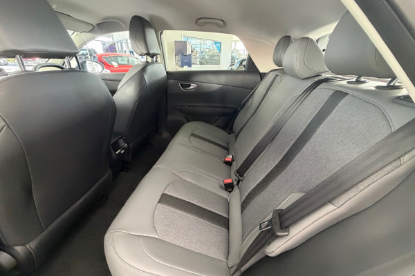 2026 MG MG4 AH4E Essence 64 Hatch Image 12