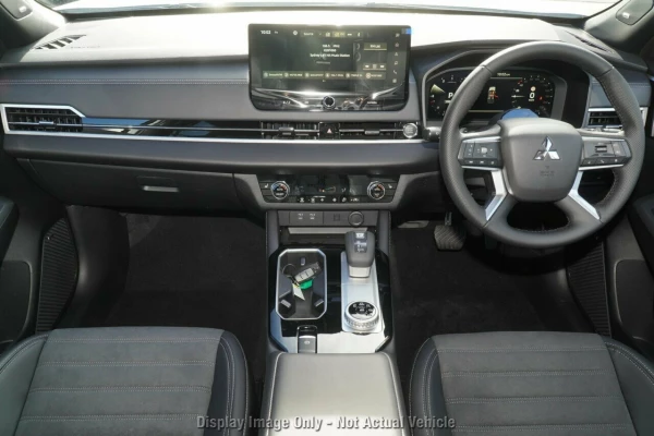 2026 Mitsubishi Outlander ZM Black Edition SUV Image 5