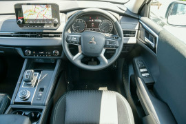 2024 Mitsubishi Outlander ZM ES SUV
