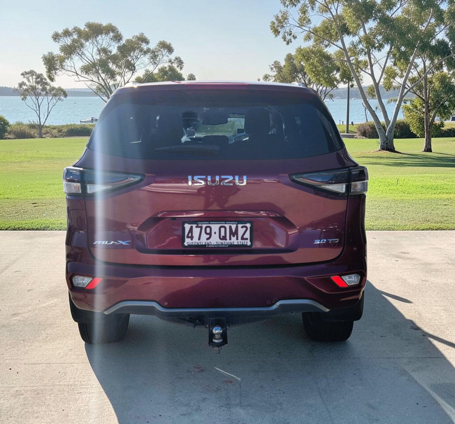 2021 Isuzu MU-X RJ LS-T SUV Image 6