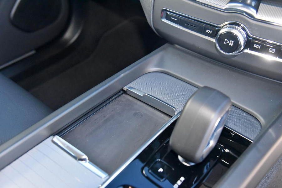 2025 Volvo XC60 UZ Plus B5 SUV Image 22