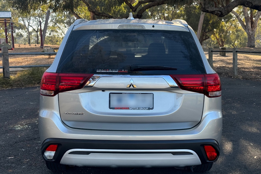 2020 Mitsubishi Outlander ZL ES Wagon Image 6