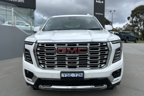 2025 Holden Yukon Denali Wagon Image 2