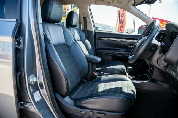 2021 Mitsubishi Outlander ZL LS SUV Image 18