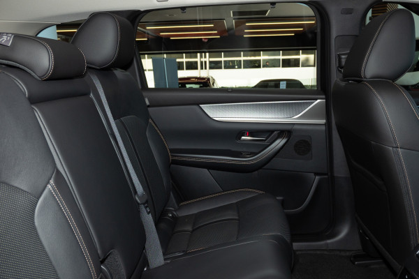 2025 Mazda CX-80 KL P50e GT SUV Image 8