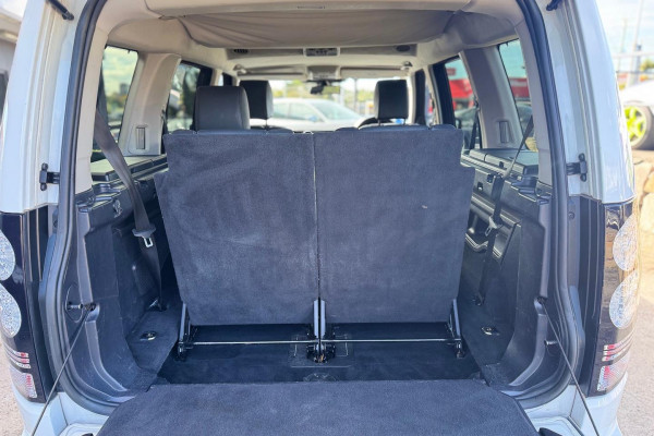 2015 Land Rover Discovery Series 4 SDV6 HSE SUV Image 23