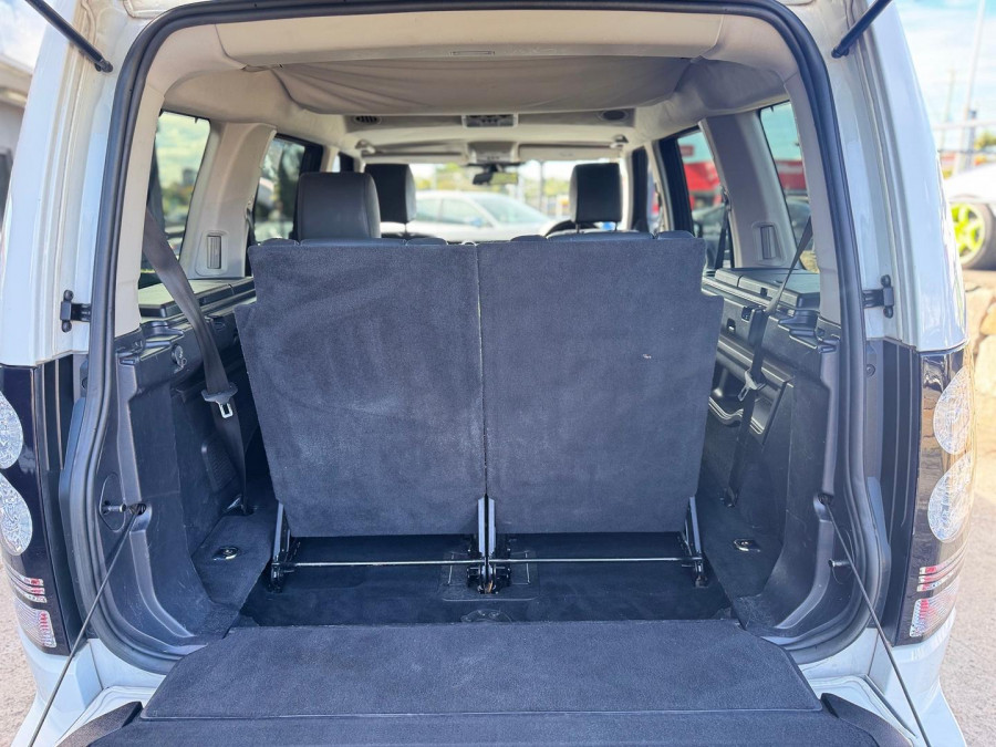 2015 Land Rover Discovery Series 4 SDV6 HSE SUV Image 23