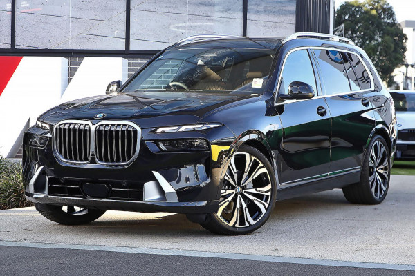 2026 BMW X7 G07 LCI xDrive40i M Sport SUV image 2