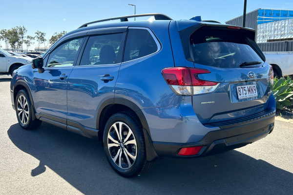 2021 Subaru Forester S5 2.5i Premium SUV Image 5