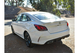 2024 MG MG5 AP32 Essence Sedan
