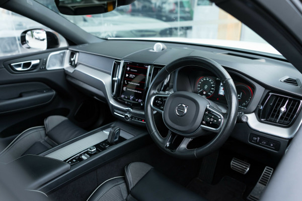 2021 Volvo XC60 UZ T8 Polestar SUV Image 14