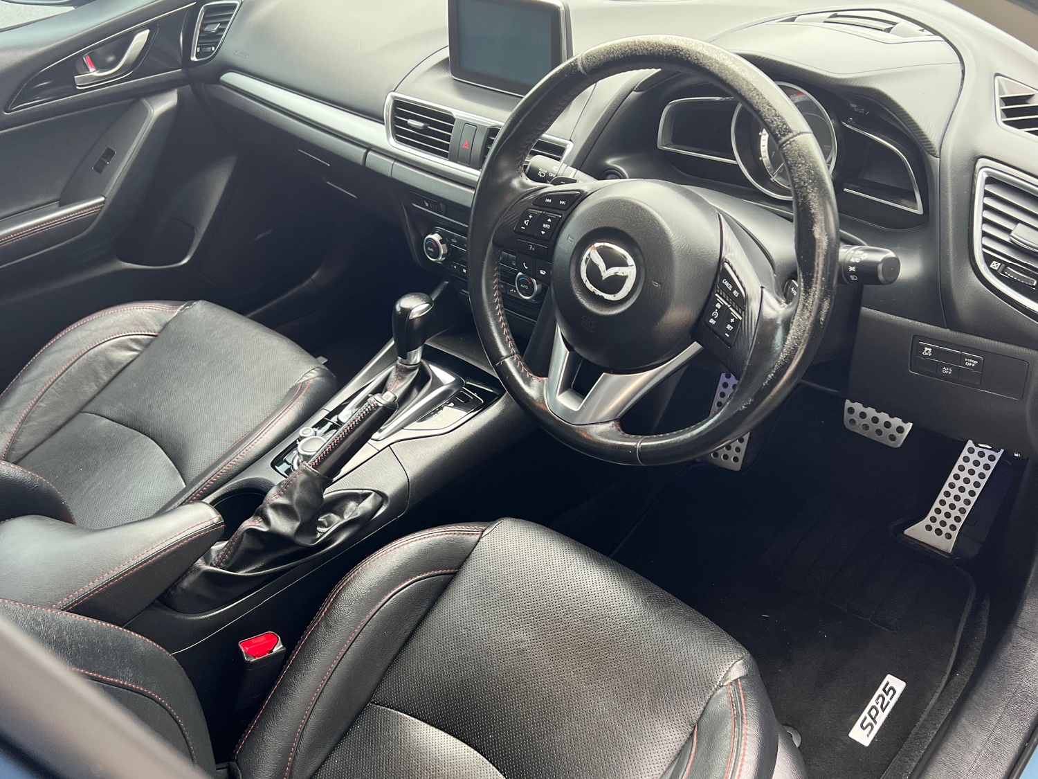 2015 Mazda 3 BM5438 SP25 Hatch Image 10