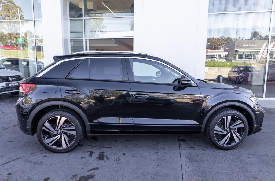 2025 Volkswagen T-Roc D11 140TSI R-Line SUV Image 3
