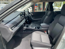 2024 Mitsubishi Outlander ZM ES SUV image 25