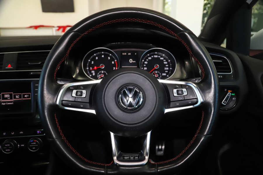 2016 Volkswagen Golf 7 GTI Hatch Image 10