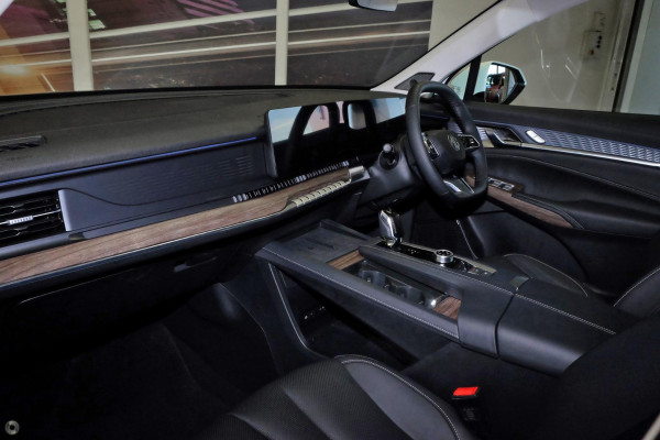 2025 MG QS IS31 Essence SUV Image 8