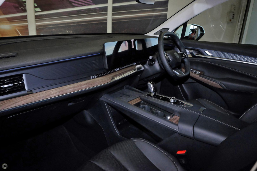 2025 MG QS IS31 Essence SUV Image 8