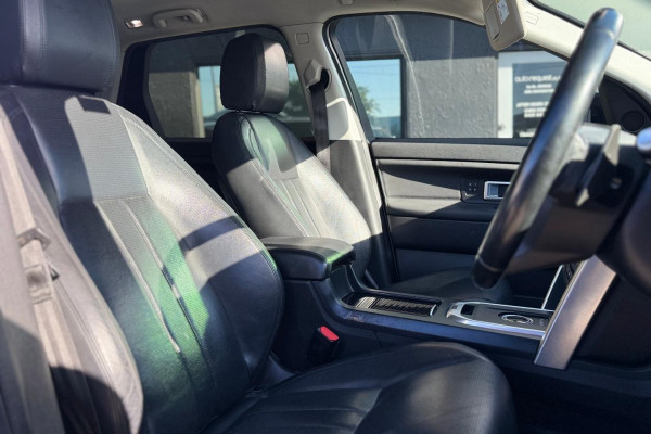 2016 MY16.5 Land Rover Discovery Sport L550 SD4 HSE SUV Image 20