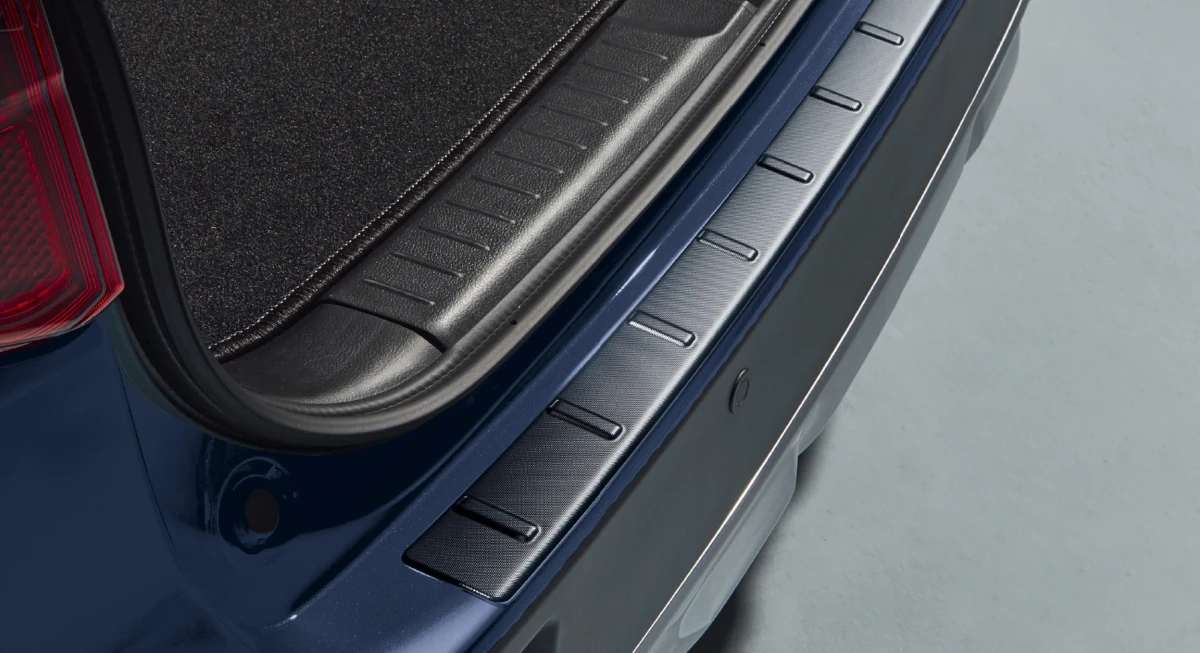 Vitara Hybrid - Loading Edge Protection (Black)