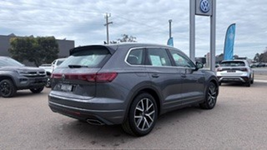 2024 Volkswagen Touareg RC 210TDI Elegance SUV Image 6