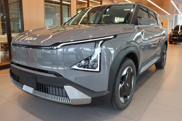 2026 Kia EV5 OVc Air Standard Range SUV Image 3