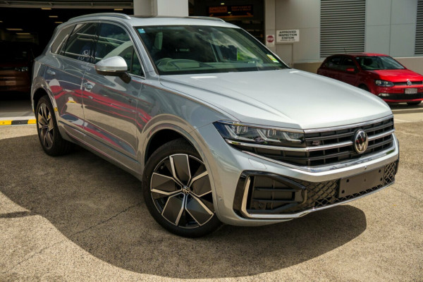 2025 Volkswagen Touareg RC 210TDI R-Line SUV Image 1