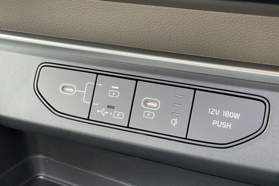 2024 MY25 Kia Carnival KA4 PE GT-Line HEV People Mover Image 16