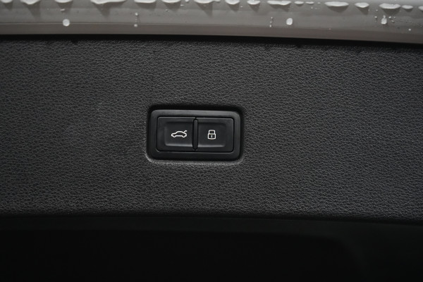 2021 Audi Q8 F1 50 TDI SUV image 38