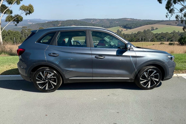 2025 MY26 MG ZS ZS32 Essence Hybrid+ SUV Image 2