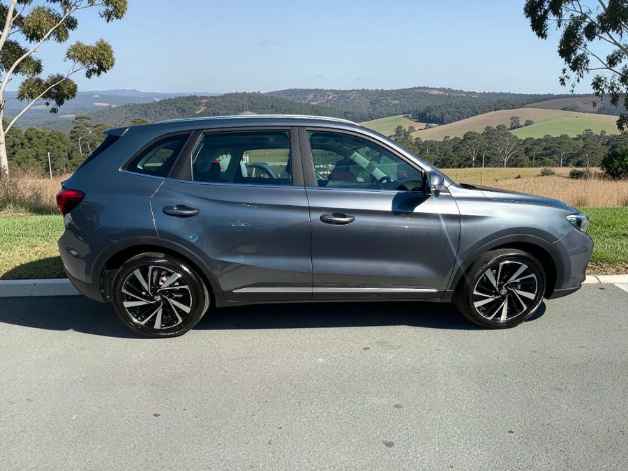2025 MY26 MG ZS ZS32 Essence Hybrid+ SUV Image 2
