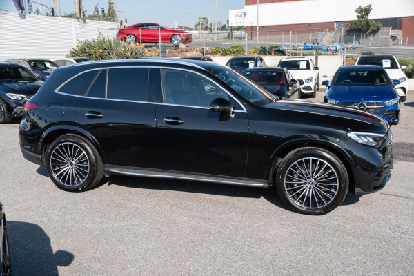2025 Mercedes-Benz GLC-Class X254 GLC300 SUV image 3