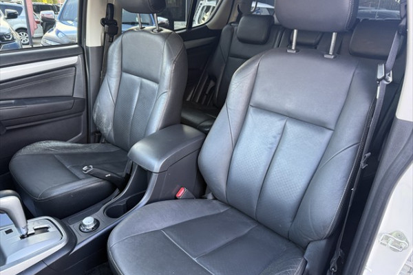2015 Isuzu MU-X LS-T SUV Image 16
