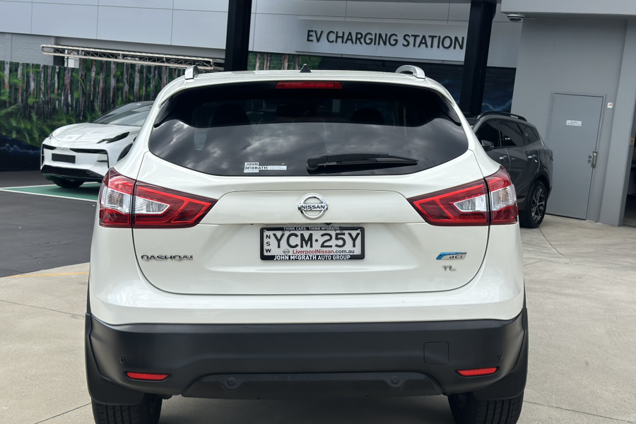 2015 Nissan QASHQAI J11 TL SUV Image 6