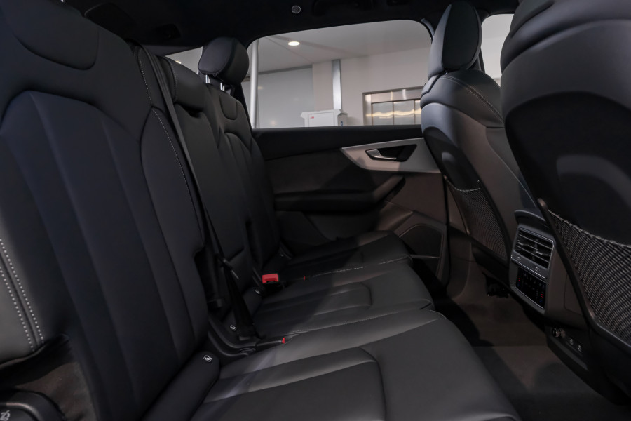2026 MY25 Audi Q7 4M TDI 210kW S line SUV