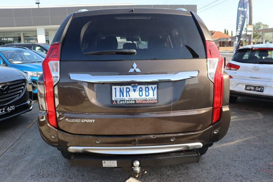 2017 Mitsubishi Pajero Sport QE GLX SUV Image 11