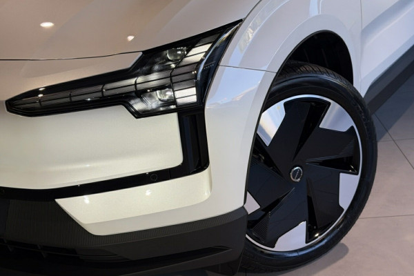 2026 Volvo EX30  Single Motor Extended Range Plus SUV Image 2