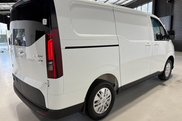 2024 LDV Deliver 7   Van Image 5