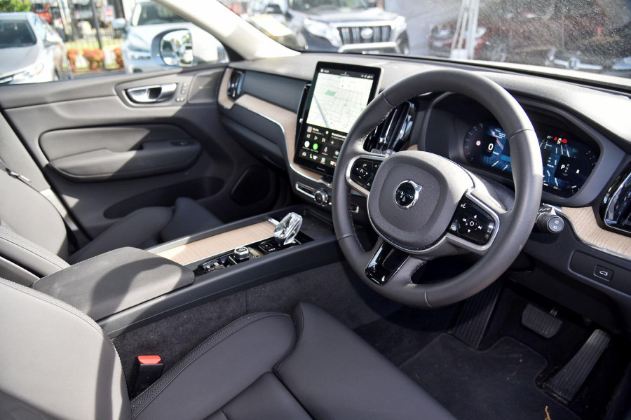 2025 MY26 Volvo XC60 UZ Plus B5 Bright SUV Image 12