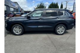 2024 Mitsubishi Outlander ZM LS SUV