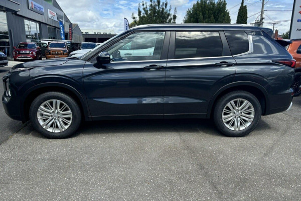 2024 Mitsubishi Outlander ZM LS SUV