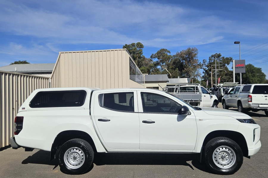 2021 Mitsubishi Triton MR GLX Ute Image 8