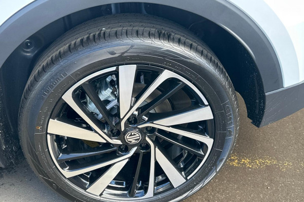 2026 MY26.5 MG ZS ZS32 Essence Hybrid+ SUV Image 18