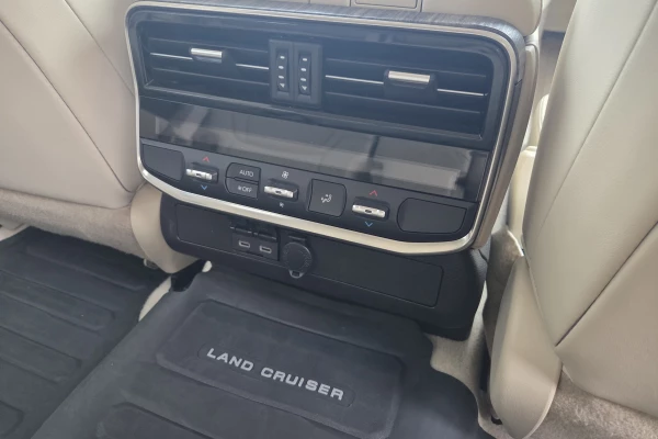 2024 Toyota LandCruiser FJA300R VX SUV Image 14
