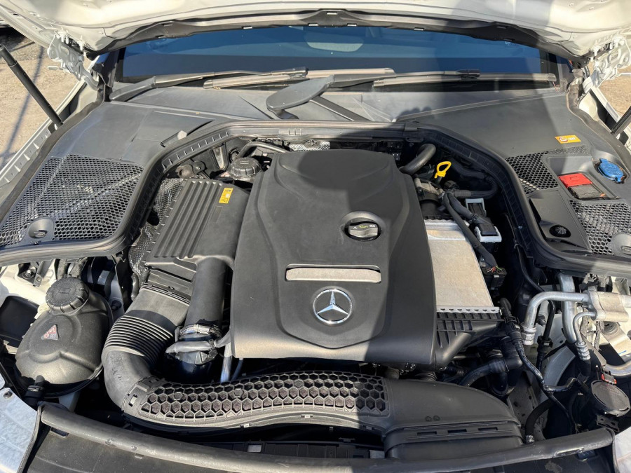 2016 Mercedes-Benz C-Class W205 C250 Sedan Image 25