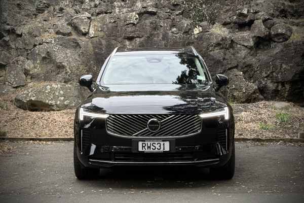 2026 Volvo XC90 L Series Ultra B5 Bright SUV Image 2