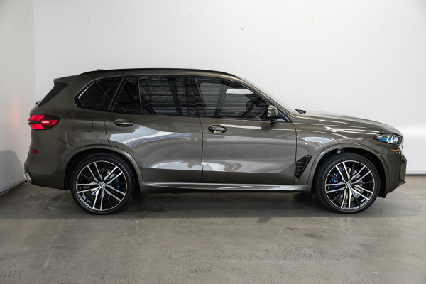 2025 BMW X5 G05 LCI xDrive30d M Sport SUV image 3